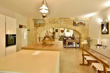 Bouches-du-Rhône department (13), for sale in TARASCON: 6-room house of 300 m² - Land of 2558 m² 
