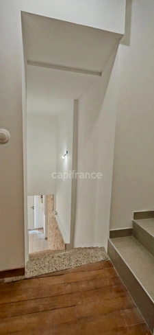 5-room apartment for sale in EYRAGUES (13)