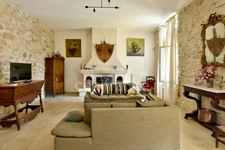 Bouches-du-Rhône department (13), for sale in TARASCON: 6-room house of 300 m² - Land of 2558 m² 