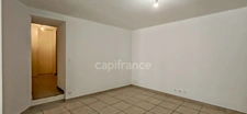 5-room apartment for sale in EYRAGUES (13)