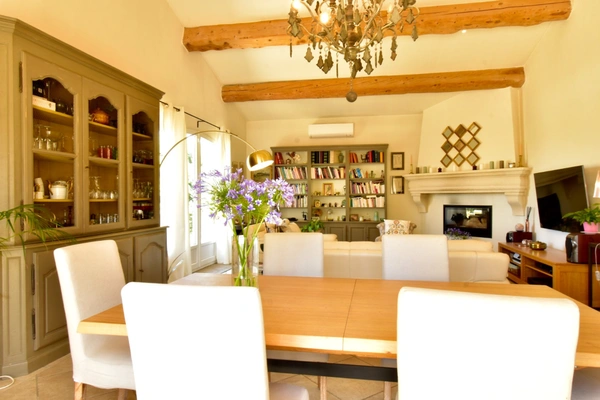 Maison à vendre 5 pièces FONTVIEILLE (13)