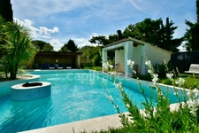 Bouches-du-Rhône department (13), for sale in TARASCON: 6-room house of 300 m² - Land of 2558 m² 