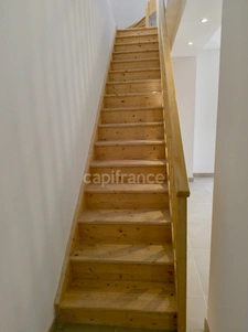 5-room apartment for sale in EYRAGUES (13)
