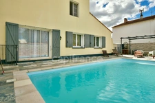 Maison à vendre 7 pièces ARLES (13)