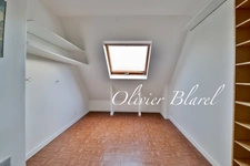 For sale in Rueil-Malmaison – Buzenval district – 190m² family home with 5 bedrooms in a private estate 