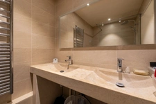 PUTEAUX, Seine riverfront, 5 rooms, 139 m² 