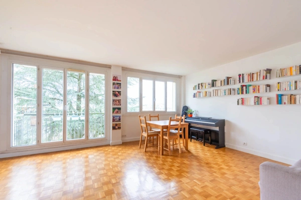 Saint-Cloud – Val d’or - 3 chambres - 90m² - Balcon