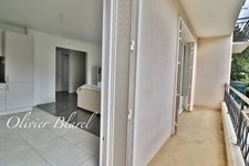 A vendre Le Plessis Robinson - 69m² rénové - 2 chambres - Balcon - Box - Gare 10mn