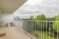 Saint-Cloud - Pasteur district - 85m² - 3 bedrooms - Terrace