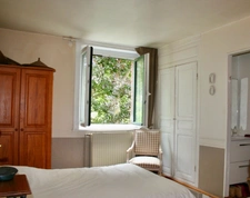 FERME AU CARRE DE CARACTERE AVEC HABITATION ET REVENUS LOCATIFS