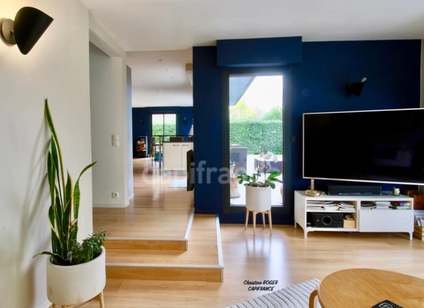 Maison 8 pièces semi plain-pied - 200 m² - Terrain Arboré de 1 980 m² - Calme et Verdure