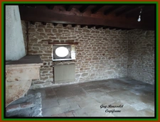 PROPERTY FOR SALE COMPRISING A HOUSE, A BARN, AND A LARGE PLOT OF LAND