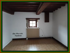 PROPRIETE A VENDRE FAITE D'UNE MAISON, D'UNE GRANGE, D'UN GRAND TERRAIN