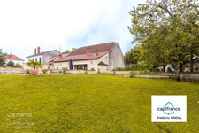 Property Is sur Tille 