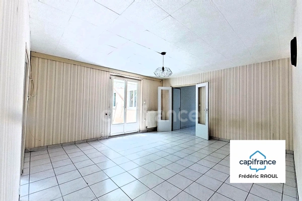 Maison de plain-pied, fonctionnelle, 5 chambres