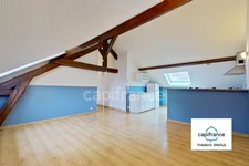 Appartement 3 pièces mansardé – Dernier étage