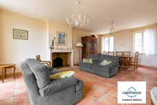 Maison familiale spacieuse à 25 min de Dijon – Cadre verdoyant & volumes généreux