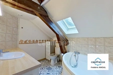 Appartement 3 pièces mansardé – Dernier étage