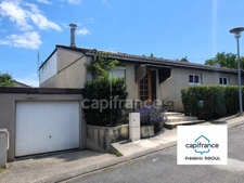 Maison de plain-pied, fonctionnelle, 5 chambres