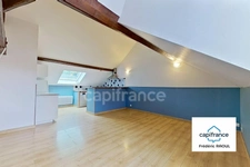 Appartement 3 pièces mansardé – Dernier étage