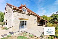Maison de caractère – 140 m² – Terrain arboré de 5 859 m² – À 10 min d’Aignay-le-Duc