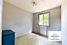 Maison de plain-pied, fonctionnelle, 5 chambres