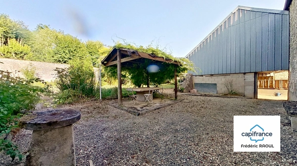 Maison familiale avec jardin et dépendances – Is-sur-Tille, proche centre-ville
