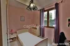 DECINES CHARPIEU 5 bedroom house 153m2, 1 large basement, enclosed land