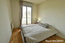 T2 47 m² – Grande terrasse 22 m² + balcon – Parking + garage – Résidence avec piscine – Vourles