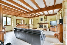 DECINES CHARPIEU 5 bedroom house 153m2, 1 large basement, enclosed land