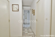 Villeurbanne limite Lyon 3 - T4 familial 3 CH – Rénové 2021 – Garage – Tram 5 min 