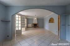 🏡 Maison 3 chambres + véranda + jardin arboré 🌿 – Tram T3 à pied – Meyzieu Gare