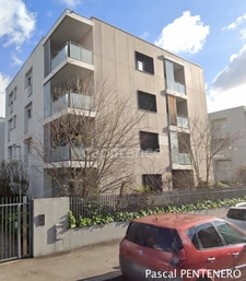 Appartement T2 avec terrasse et garage en sous-sol à Vénissieux, proche Village