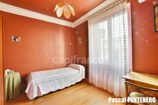 Maison d’Habitation avec Entrepôt à Villeurbanne, Quartier Les Brosses