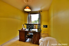 DECINES CHARPIEU 5 bedroom house 153m2, 1 large basement, enclosed land