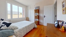 Maison de plain-pied - 4 chambres - garage - terrain clos 