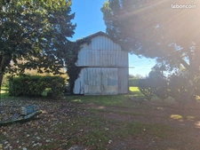 DEMEURE EN PIERRE - SECHOIR - DEPENDANCES - 4 chambres