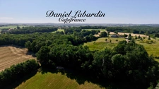 Proprièté avec 4 chambres, 6 hectares, source naturelle, bois