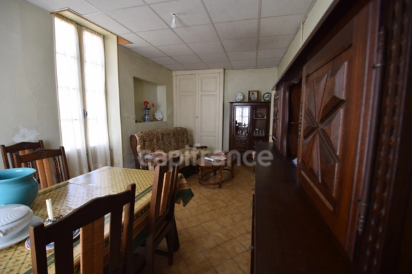 Maison de village, 2 chambres, à SEYCHES (47)