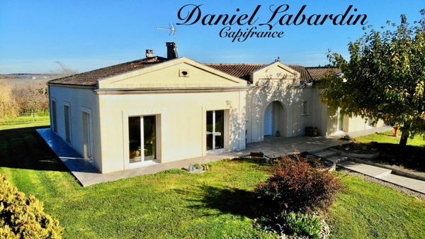 Maison de 188m2 avec vue panoramique - 4 chambres - garage - sous-sol à SAINT PIERRE SUR DROPT
