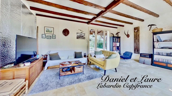 Maison de plain-pied - 4 chambres - garage - terrain clos 
