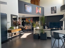 Architect-designed villa with 3 bedrooms - swimming pool - jacuzzi - outbuildings - near MARMANDE (47)