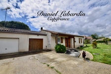 SINGLE-STOREY HOUSE - 3 BEDROOMS - Garage - Garden 