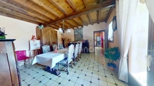 Demeure en pierre du XVIIIe siècle - poutres apparentes - 3 chambres - 2 boxes à chevaux - 18 000m2 de terrain - proche de MARMANDE (47)