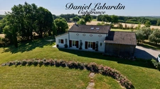 Proprièté avec 4 chambres, 6 hectares, source naturelle, bois