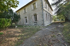 Corps de ferme surface habitable 300m2 - 6 chambres - dépendances 