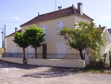 Immeuble à vendre LAMOTHE LANDERRON (33)