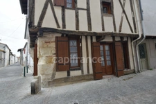 Maison de ville - colombages - pierres apparentes - 1 chambre à CASTELJALOUX (47)