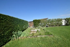 Architect-designed villa with 3 bedrooms - swimming pool - jacuzzi - outbuildings - near MARMANDE (47)