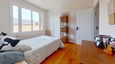Maison de plain-pied - 4 chambres - garage - terrain clos 